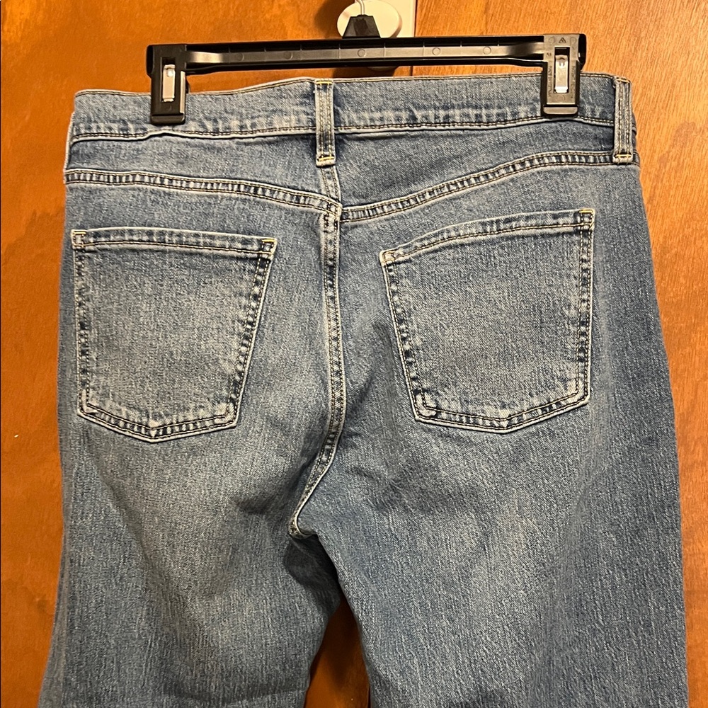 Old Navy Women's Straight Leg Blue Jeans - Picture 3 of 4